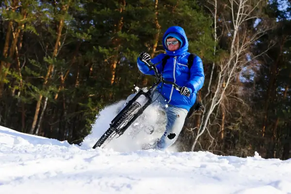 Cicloturismo no Inverno: Dicas para Pedalar em Climas Frios